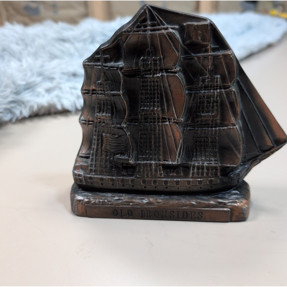 Vintage U.S.S. CONSTITUTION OLD IRONSIDES FIRST FEDERAL Metal Ship Coin Bank